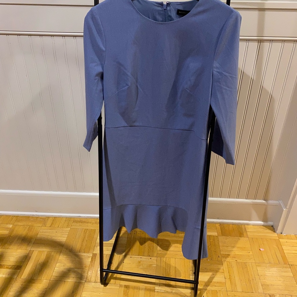 Never worn, thick suiting fabric. Size 10 BR
